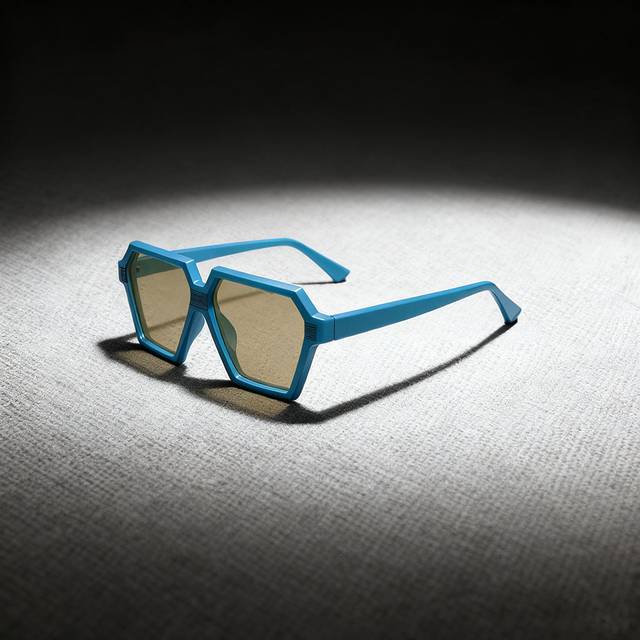 Avant garde geometric sunglasses