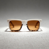 Sophisticated Square Sunglasses with Exquisite Tortoiseshell Pattern Detailing