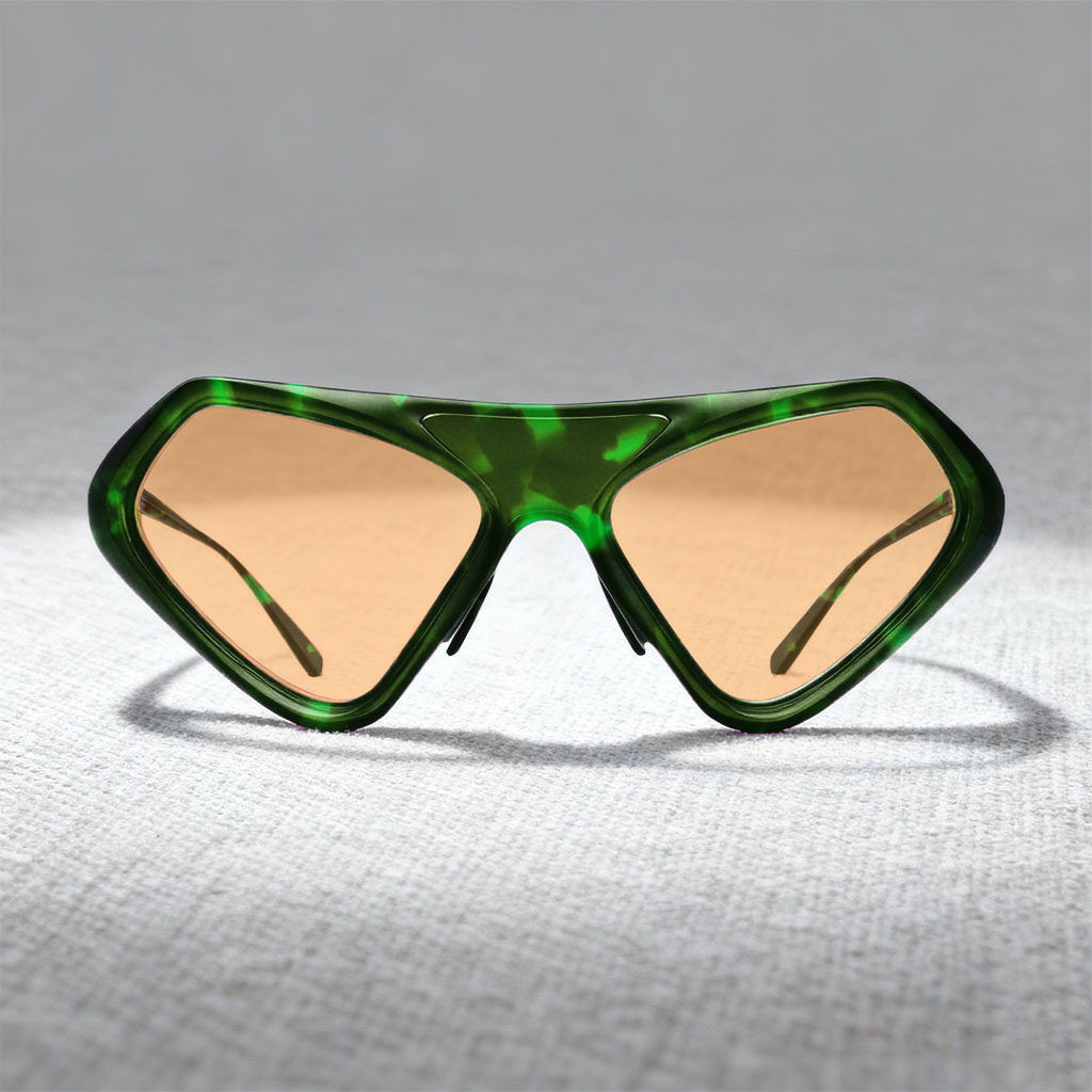 Avant garde cat eye shaped sunglasses